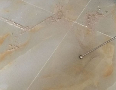 龙子湖瓷砖空鼓维修公司分享粘合剂选择不当在瓷砖铺贴过程中可能导致以下问题