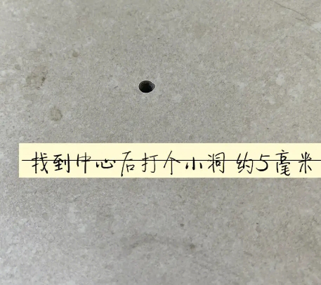 龙子湖瓷砖空鼓维修公司专业解答在瓷砖铺贴过程中，如果砂料搅拌不均匀，将会带来以下问题