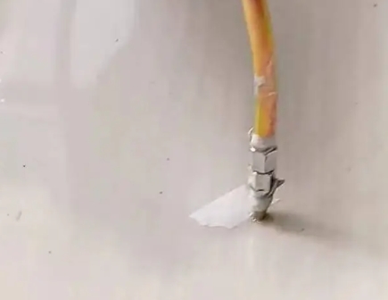 龙子湖瓷砖空鼓维修公司专业解答在瓷砖铺贴过程中，如果使用的砂料过粗（如全部使用了粗砂），可能会导致以下问题
